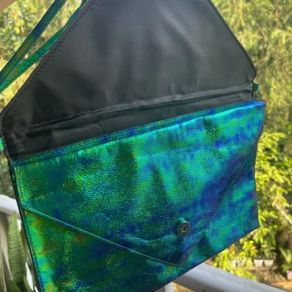 🔥 H&M Metallic Envelope bag - Picture 3 of 5
